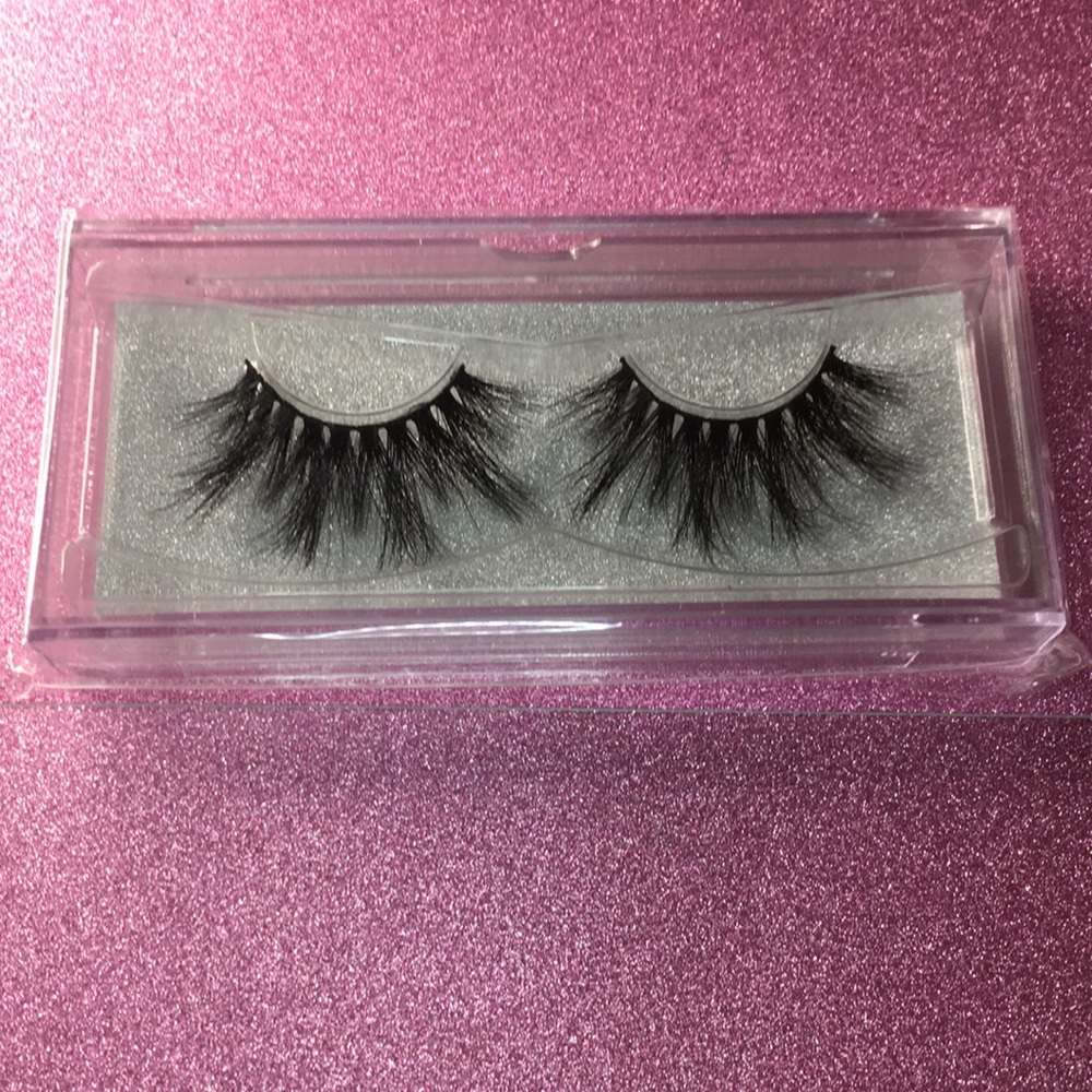 25mm Mink Lashes-August - Picture 2 of 3